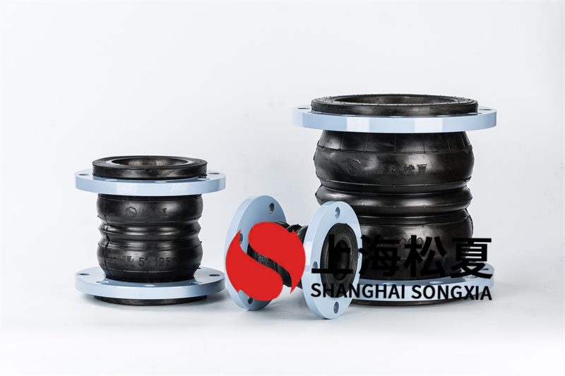 柴油機消防泵組安裝DN150*65雙球橡膠軟接頭.jpg